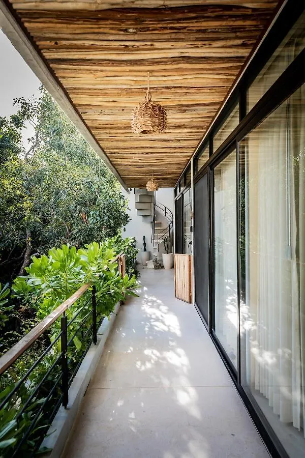 Апартаменты Casai - Boho-Chic Penthouse With Private Pool In La Veleta Тулум 0*,